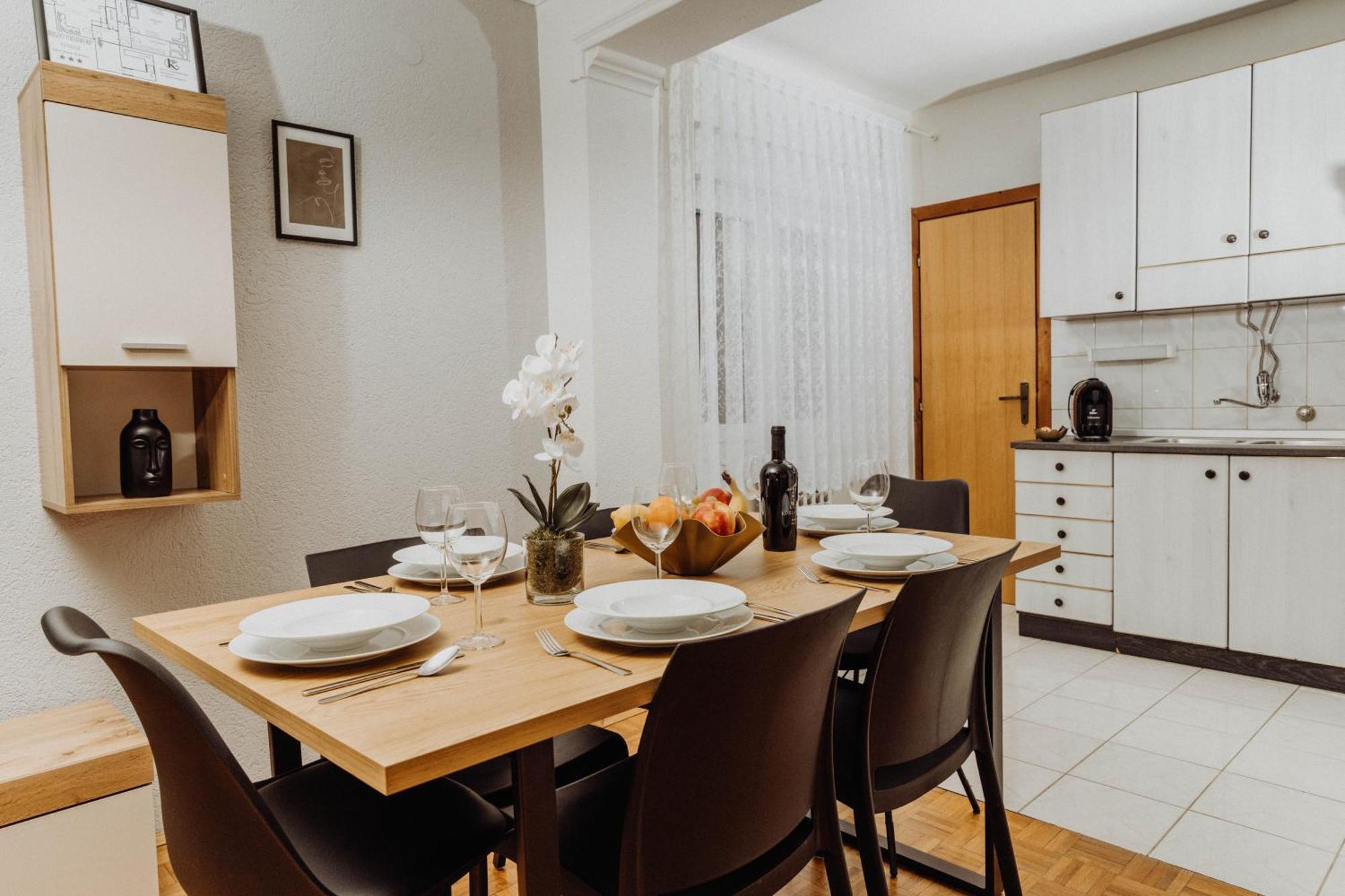 Apartman Tihana Vinkovci Eksteriør bilde