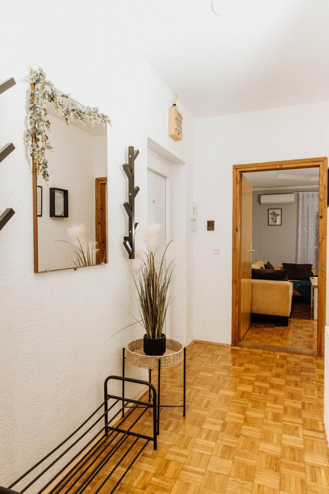 Apartman Tihana Vinkovci Eksteriør bilde